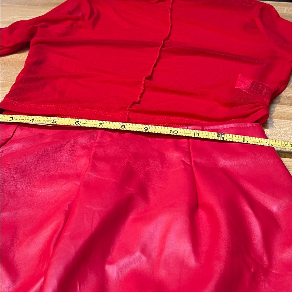 #1077+ Elegant Red Women's Skirt - Picture 6 of 11